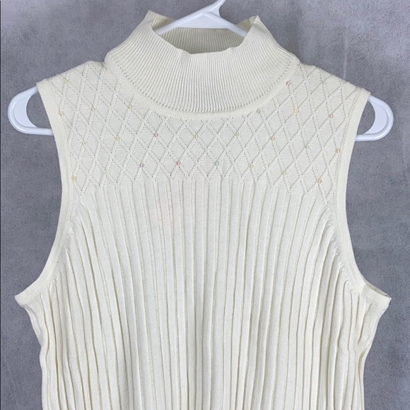 Women’s Turtle Neck Cream Cutoff Sweater - Picture 4 of 5